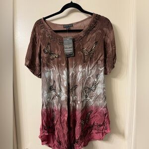 Butterfly Print Short Sleeve Top in Brown and Pink